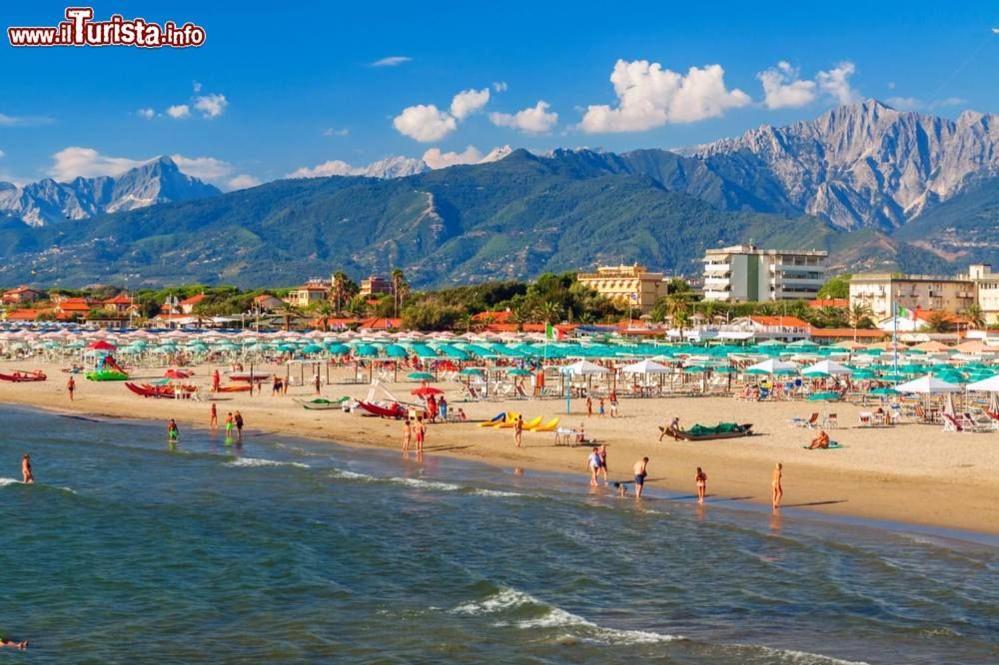 Glamour Viareggio Bagian luar foto